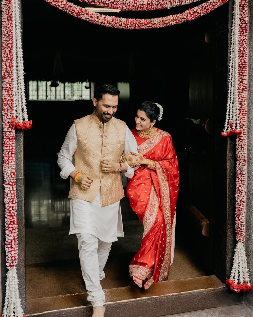 సమంత పెళ్లి కుతురాయెనే (ఫోటోలు) సమంత పెళ్లి కుతురాయెనే (ఫోటోలు)- news10.app
