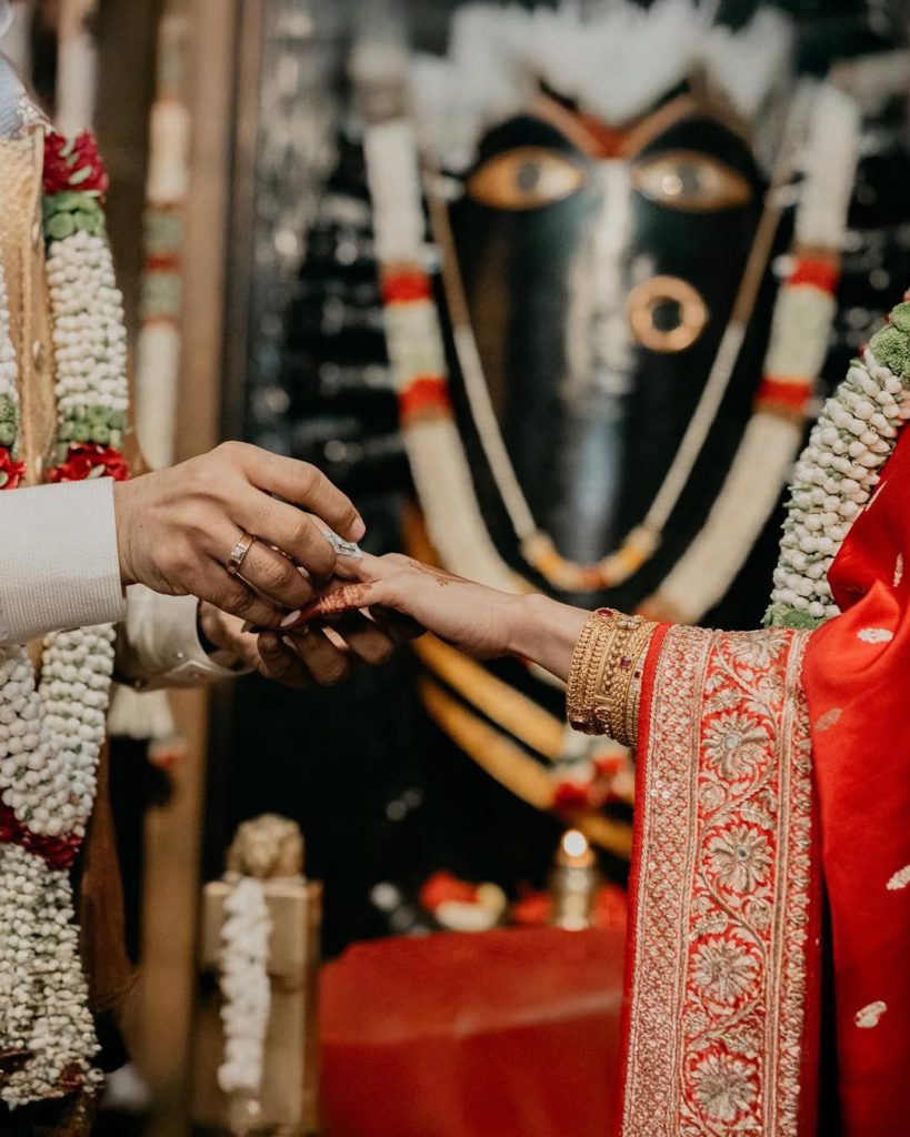 సమంత పెళ్లి కుతురాయెనే (ఫోటోలు) సమంత పెళ్లి కుతురాయెనే (ఫోటోలు)- news10.app
