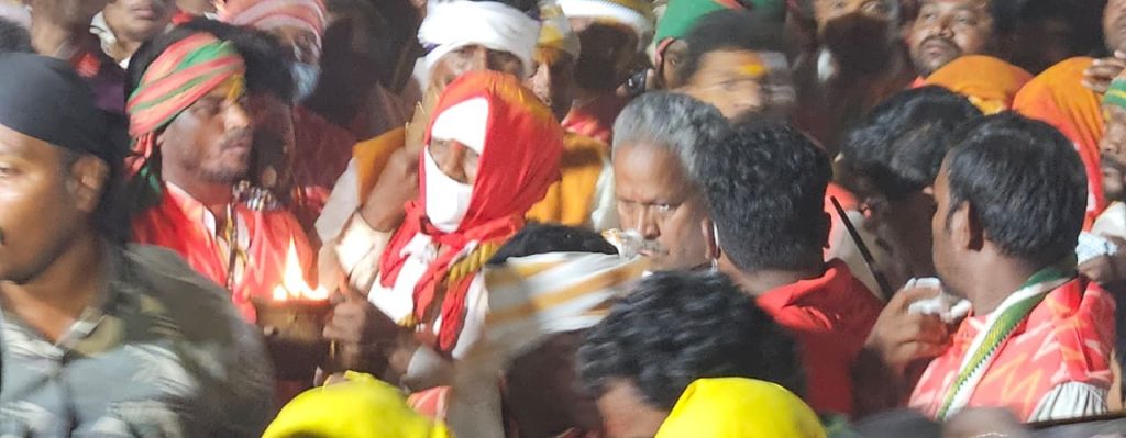 సమ్మక్క తల్లి వచ్చిందిలా.. సమ్మక్క తల్లి వచ్చిందిలా..- news10.app