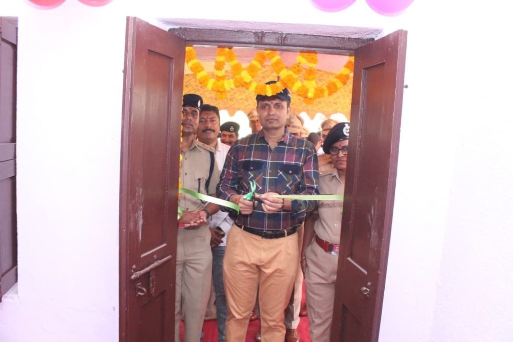 వరంగల్ పోలీస్ రేంజ్ కార్యాలయ నూతన భవనంను ప్రారంభించిన సీపీ వరంగల్ పోలీస్ రేంజ్ కార్యాలయ నూతన భవనంను ప్రారంభించిన సీపీ- news10.app