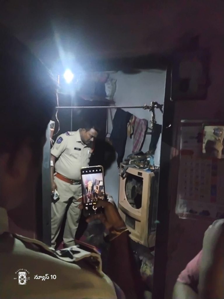 తండ్రి కూతుళ్ల సజీవ దహనం..ఘాతుకానికి పాల్పడింది అల్లుడే...? తండ్రి కూతుళ్ల సజీవ దహనం..ఘాతుకానికి పాల్పడింది అల్లుడే...?- news10.app